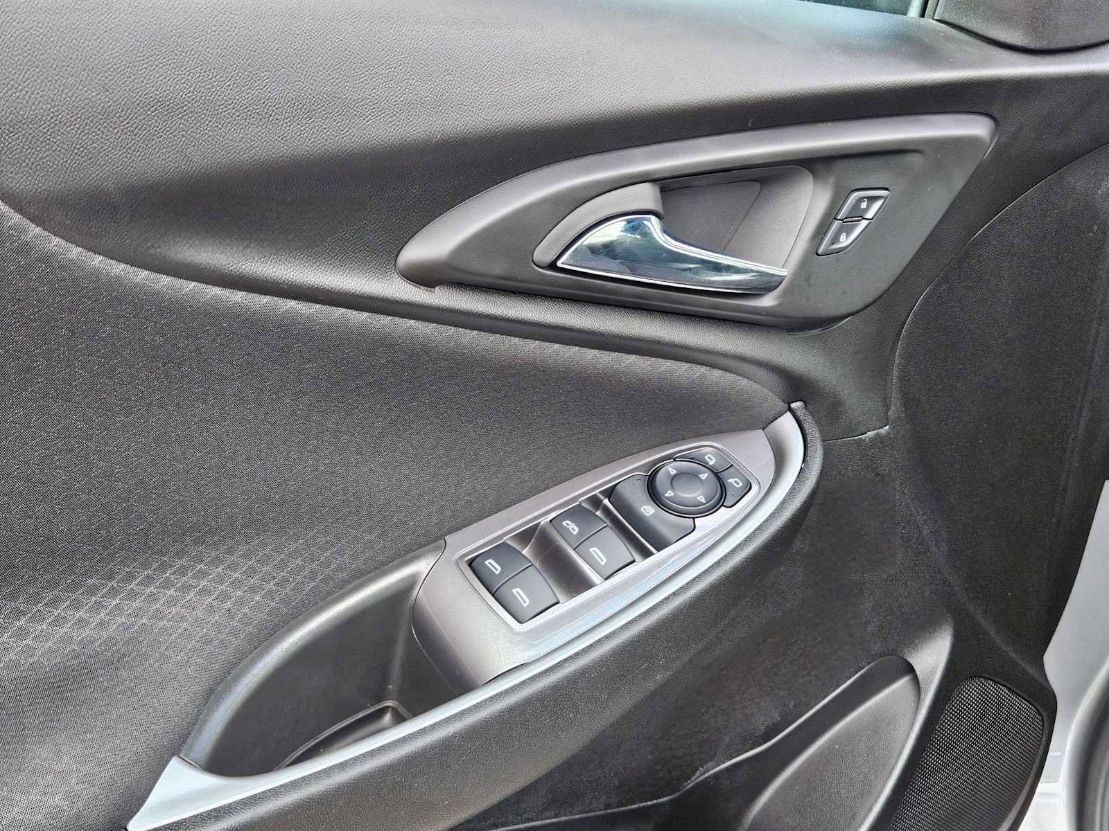 Used 2025 Chevrolet Malibu LT image 21