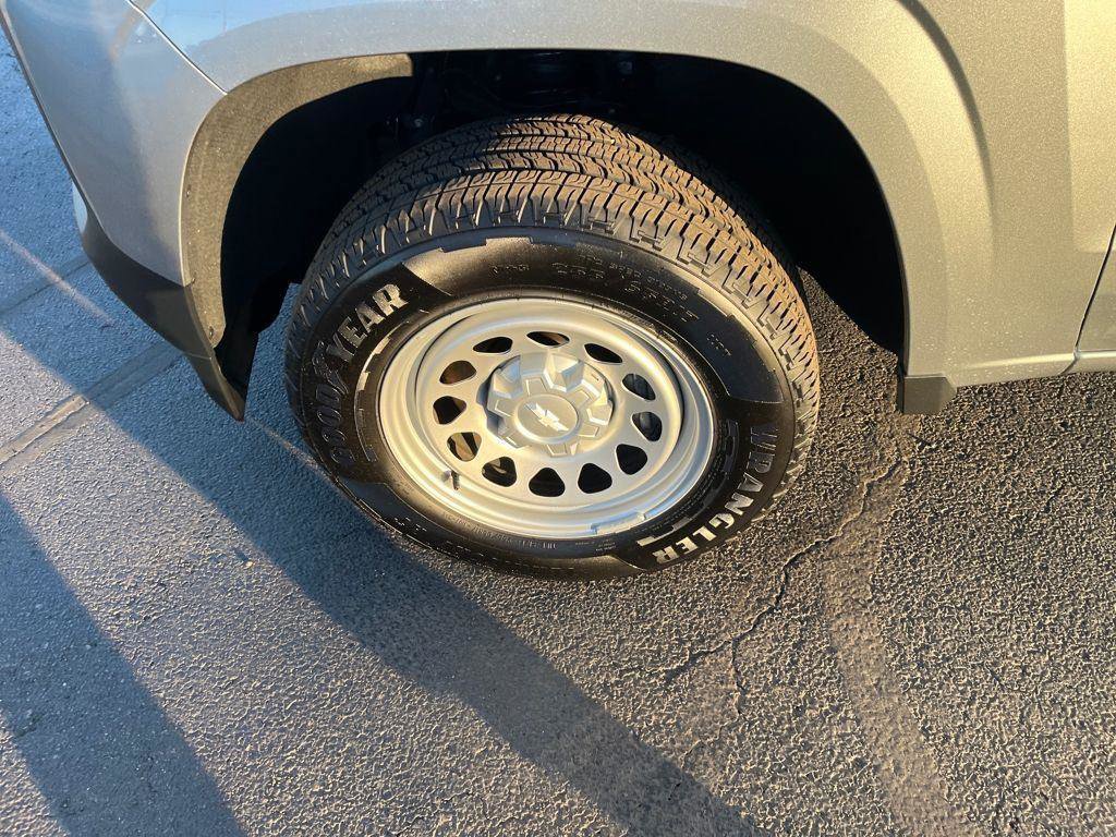 Used 2025 Chevrolet Colorado W/T w/ WT Convenience Package II image 33