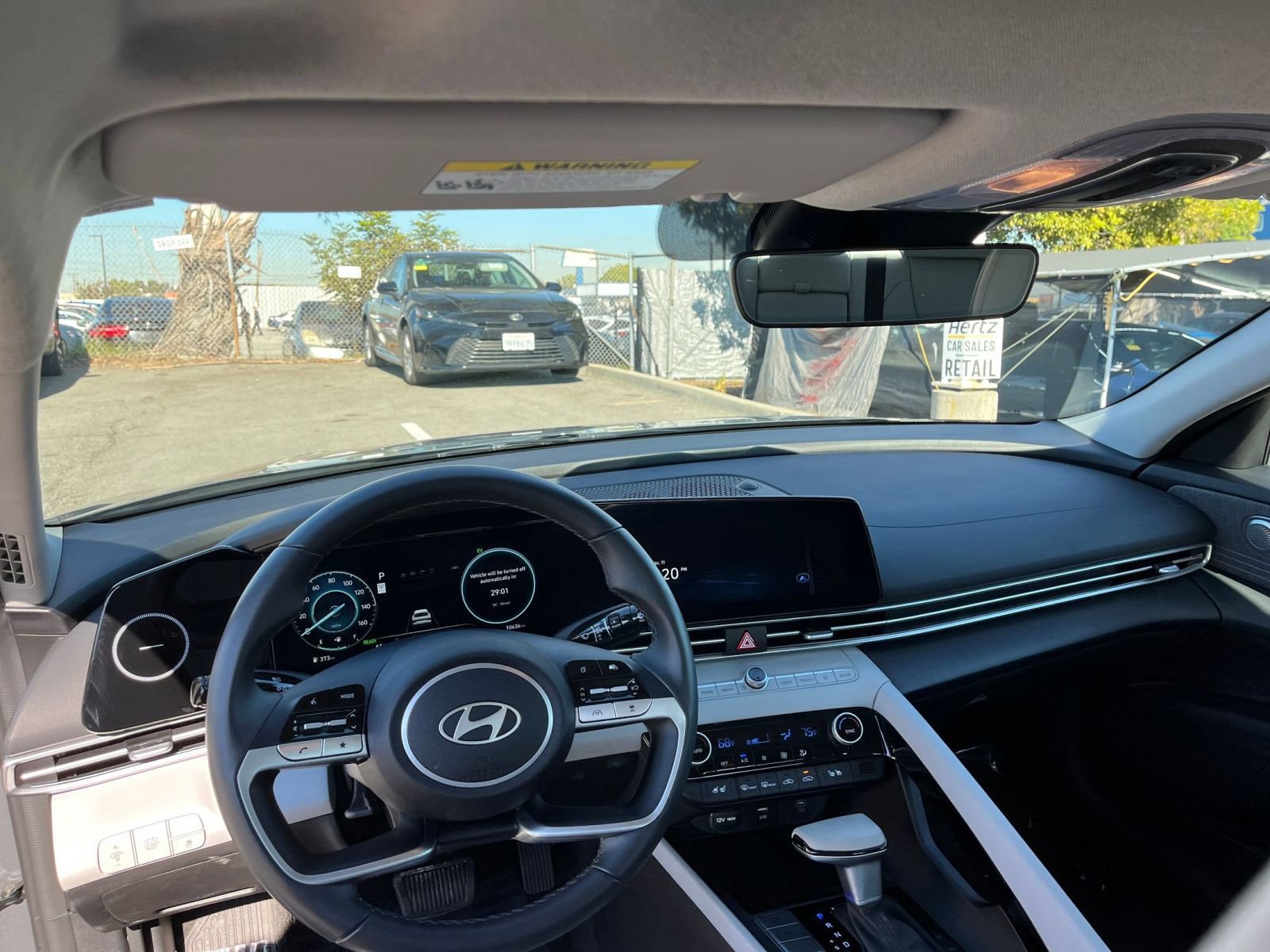 Used 2025 Hyundai Elantra Limited image 34