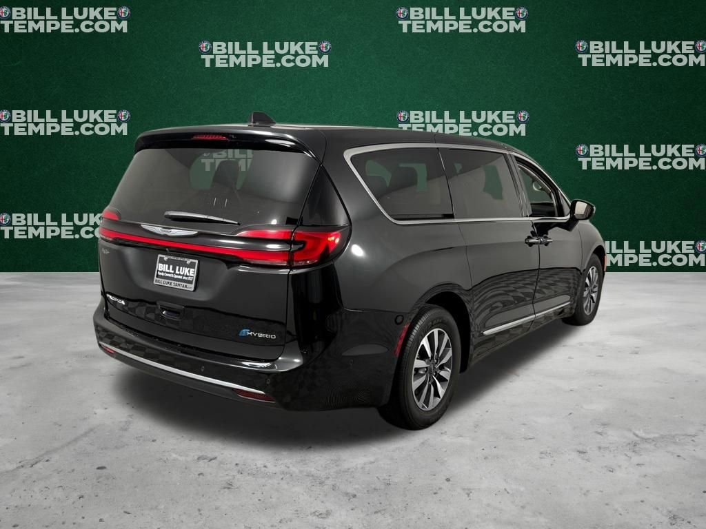 Used 2023 Chrysler Pacifica Limited image 8