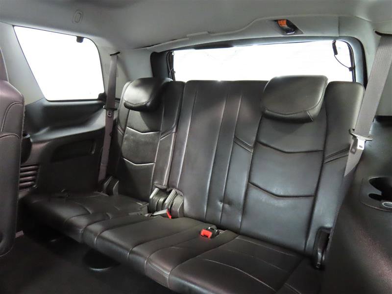 Used 2016 Cadillac Escalade Luxury RWD image 35