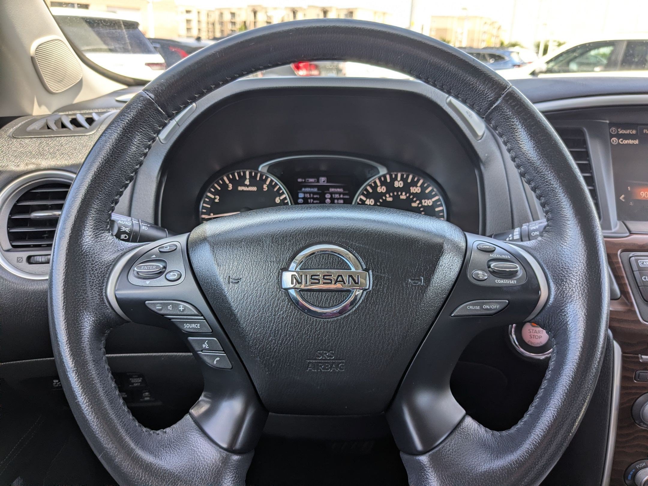 Used 2017 Nissan Pathfinder Platinum w/ Family Entertainment Package AWD/4WD image 16