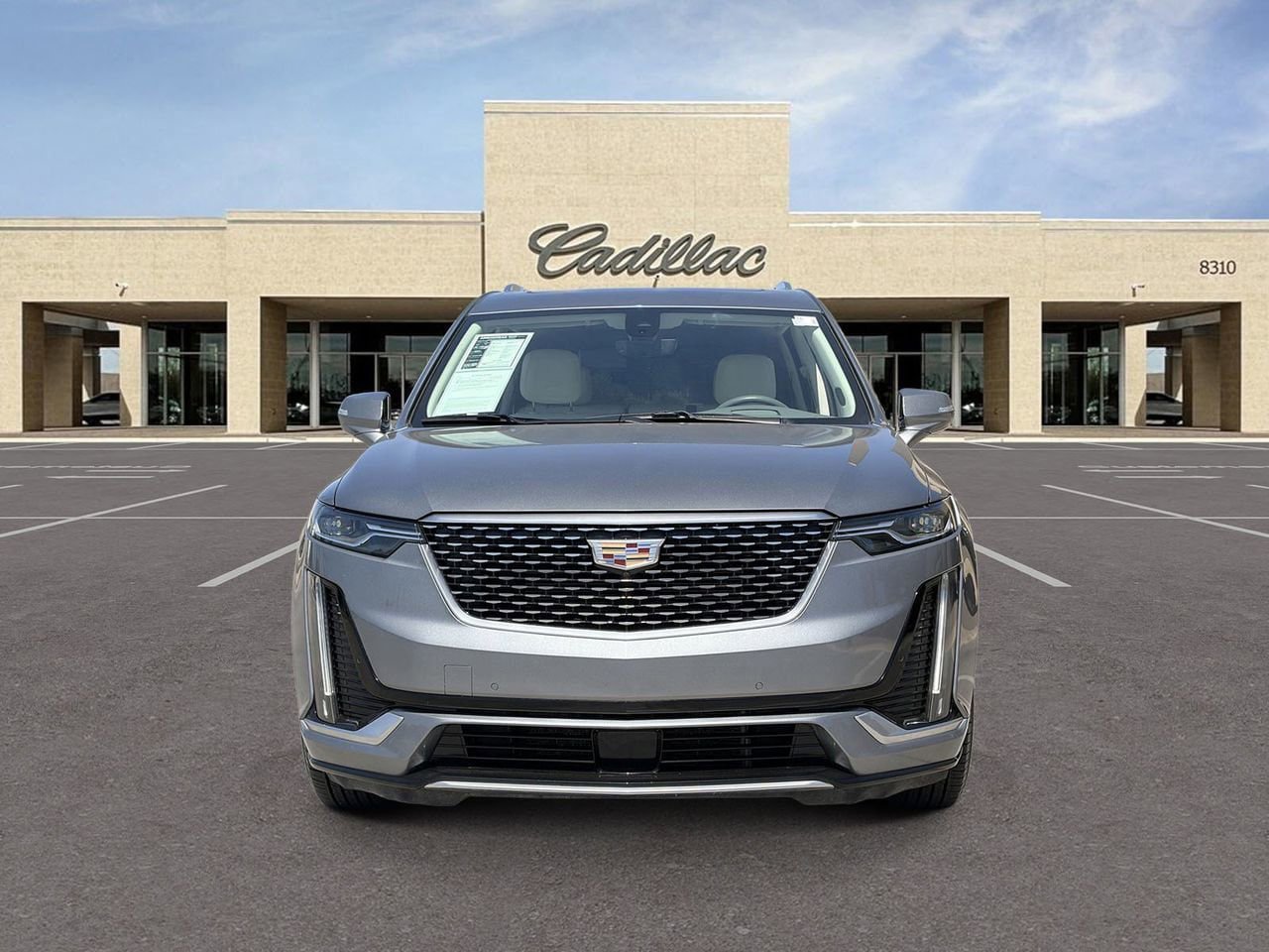 Used 2020 Cadillac XT6 Premium Luxury FWD image 2