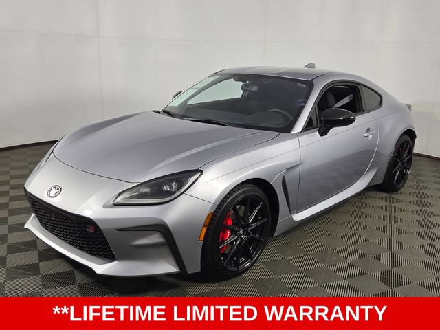 Used 2025 Toyota GR86 w/ Performance Package RWD image 3