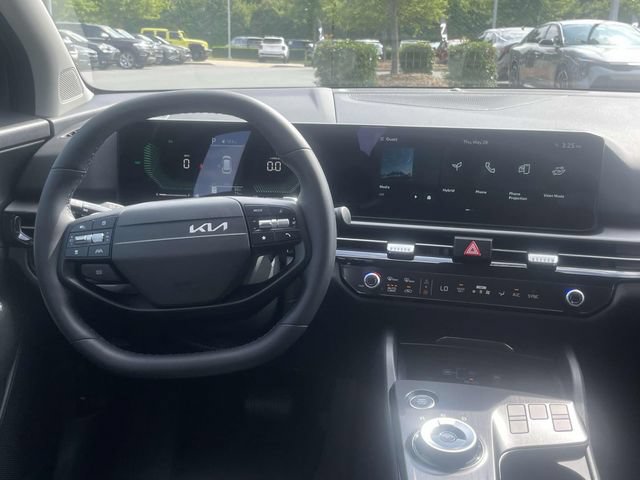 New 2026 Kia Sportage LX FWD image 2