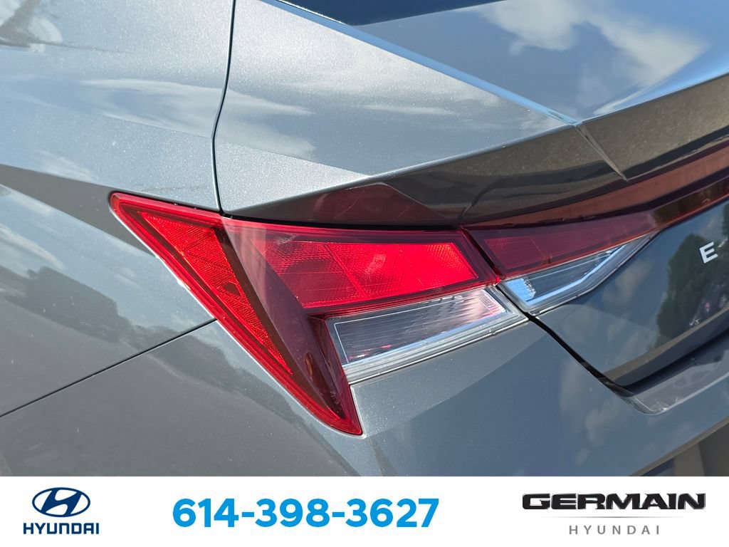 Used 2024 Hyundai Elantra SEL FWD image 16