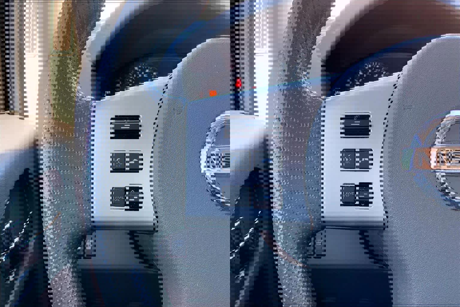 Used 2020 Nissan Frontier SV image 23