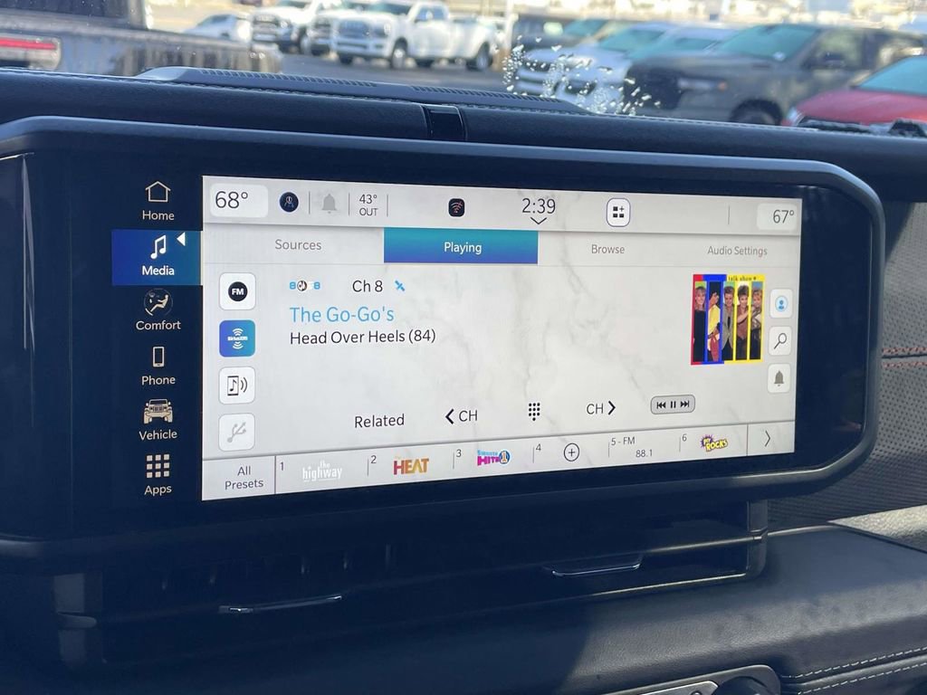 Used 2025 Jeep Wrangler Unlimited Rubicon image 37