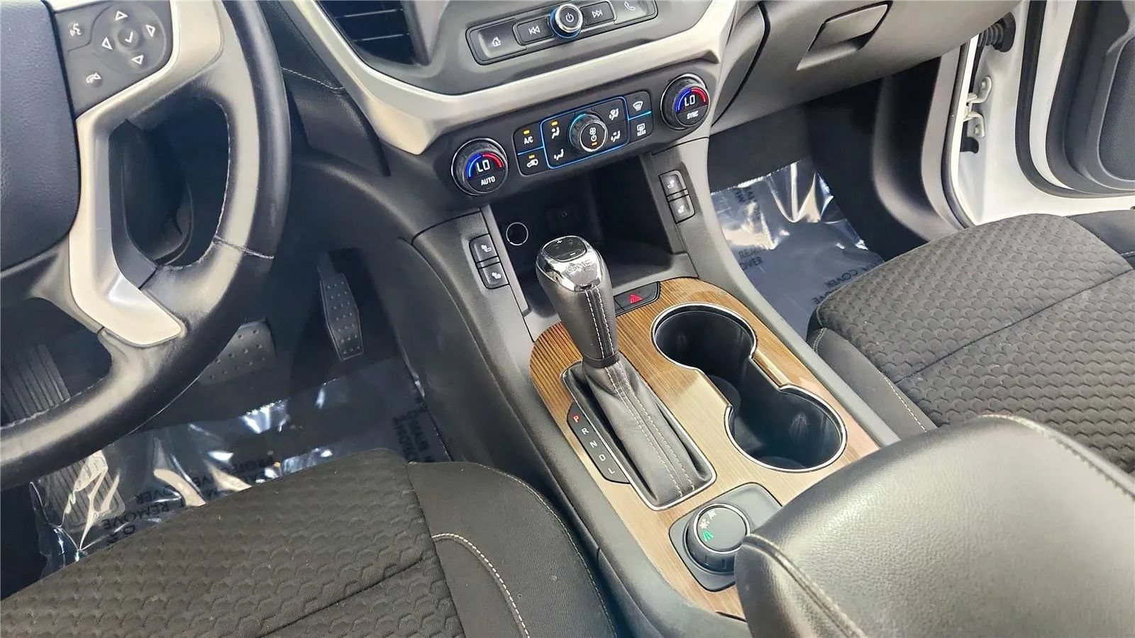 Used 2017 GMC Acadia SLE FWD image 34