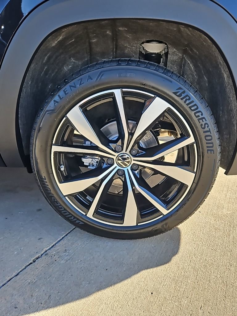 New 2026 Volkswagen Atlas SEL Premium R-Line AWD/4WD image 9