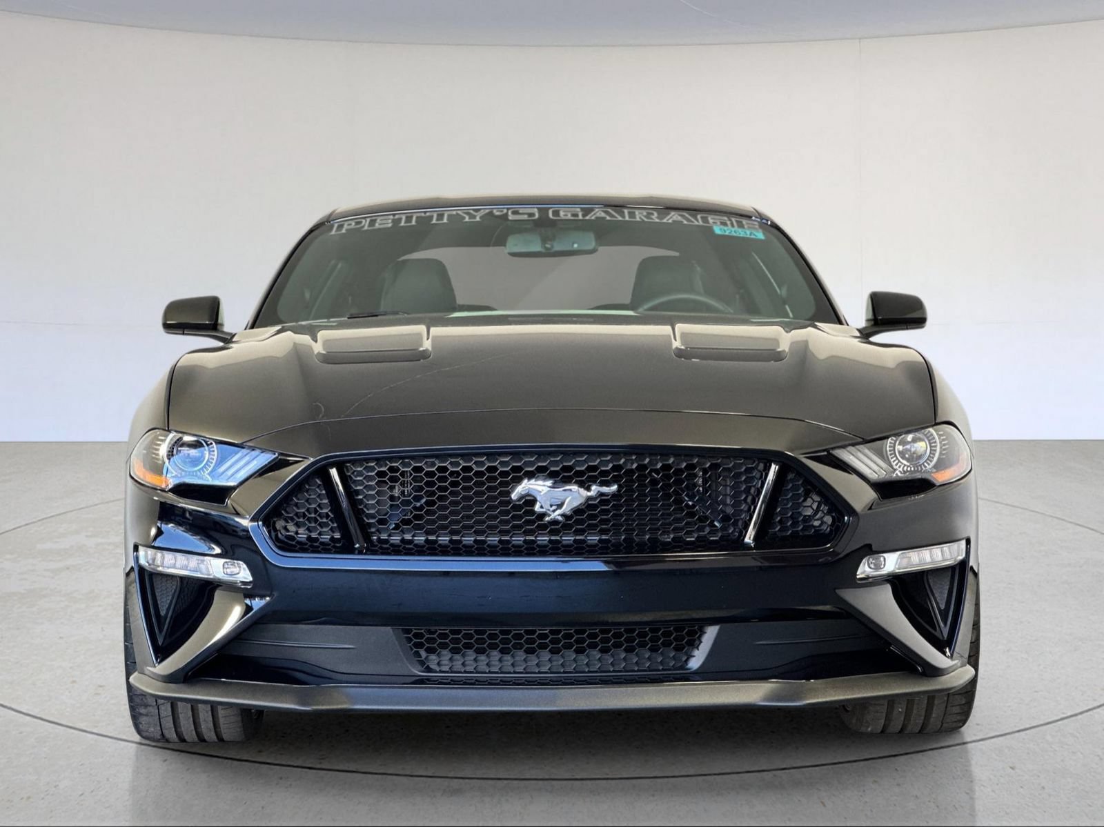 Used 2018 Ford Mustang GT w/ GT Performance Package RWD image 11