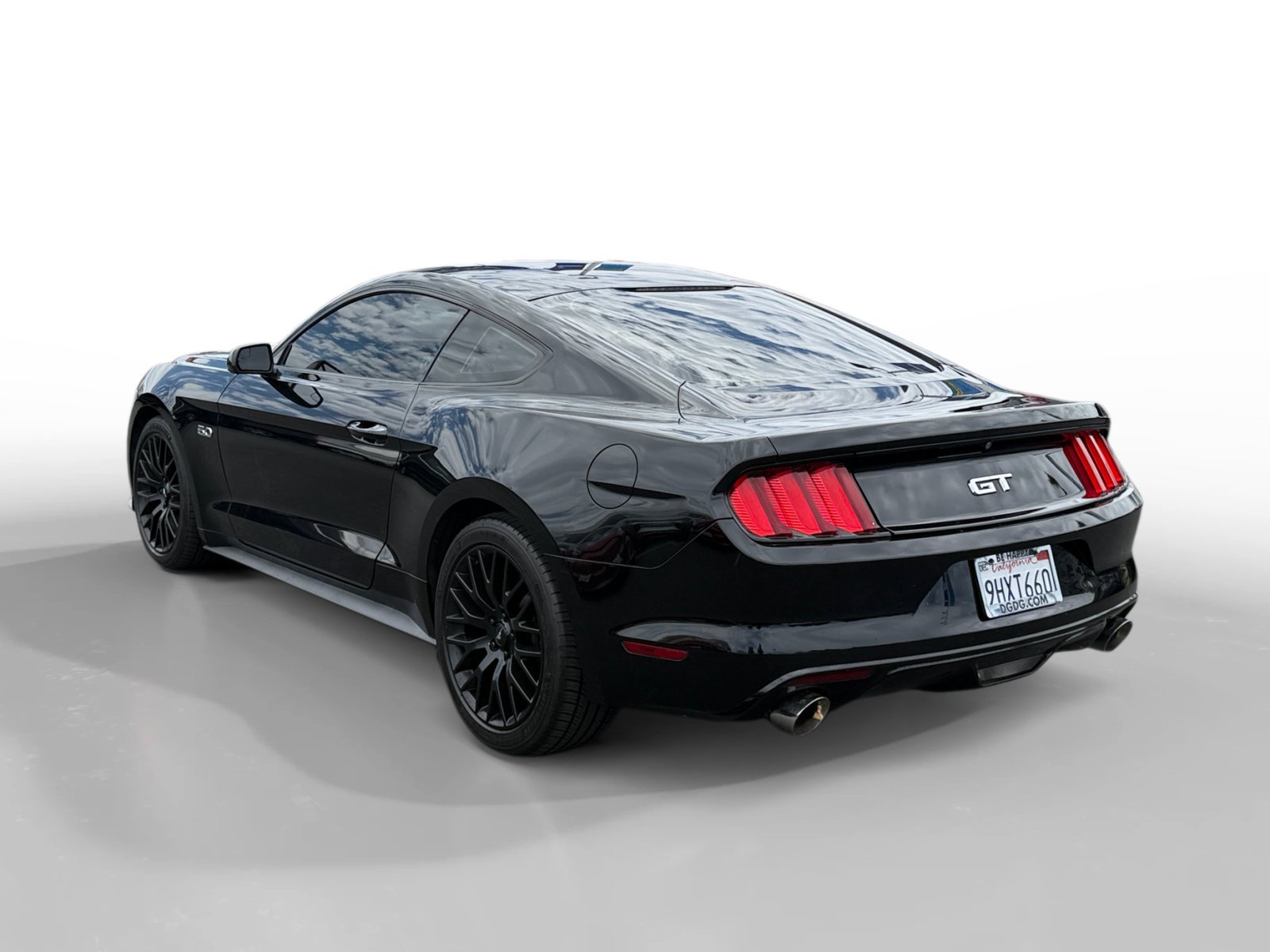 Used 2016 Ford Mustang GT w/ GT Performance Package RWD image 3