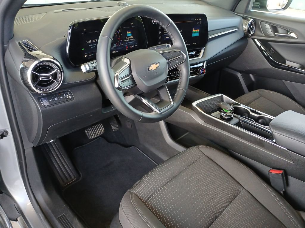 Used 2026 Chevrolet Equinox LT AWD/4WD image 10