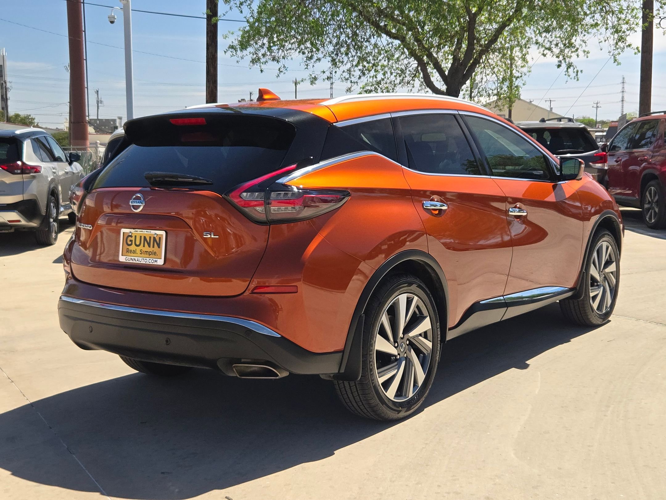 Used 2020 Nissan Murano SL w/ Moonroof Package FWD image 3