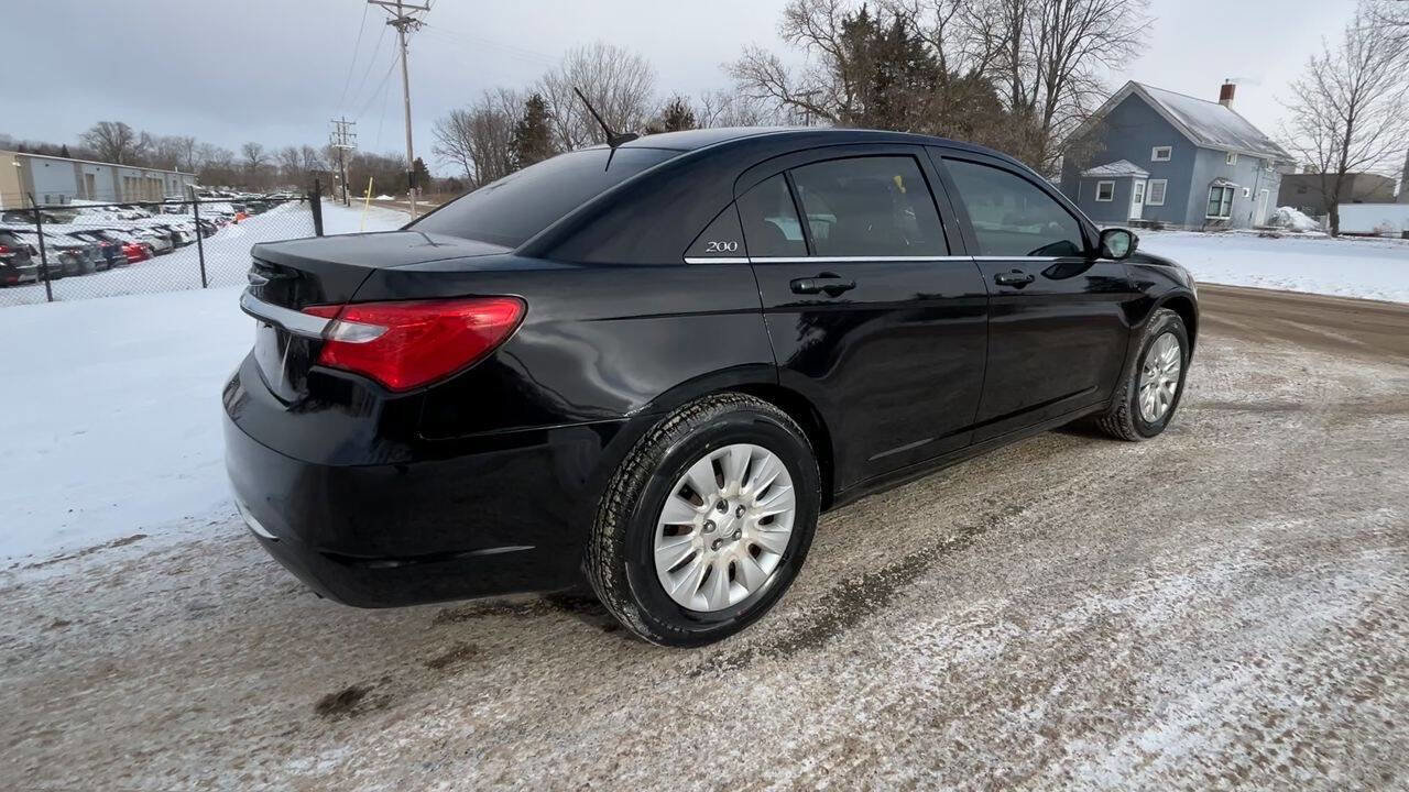 Used 2011 Chrysler 200 LX image 5