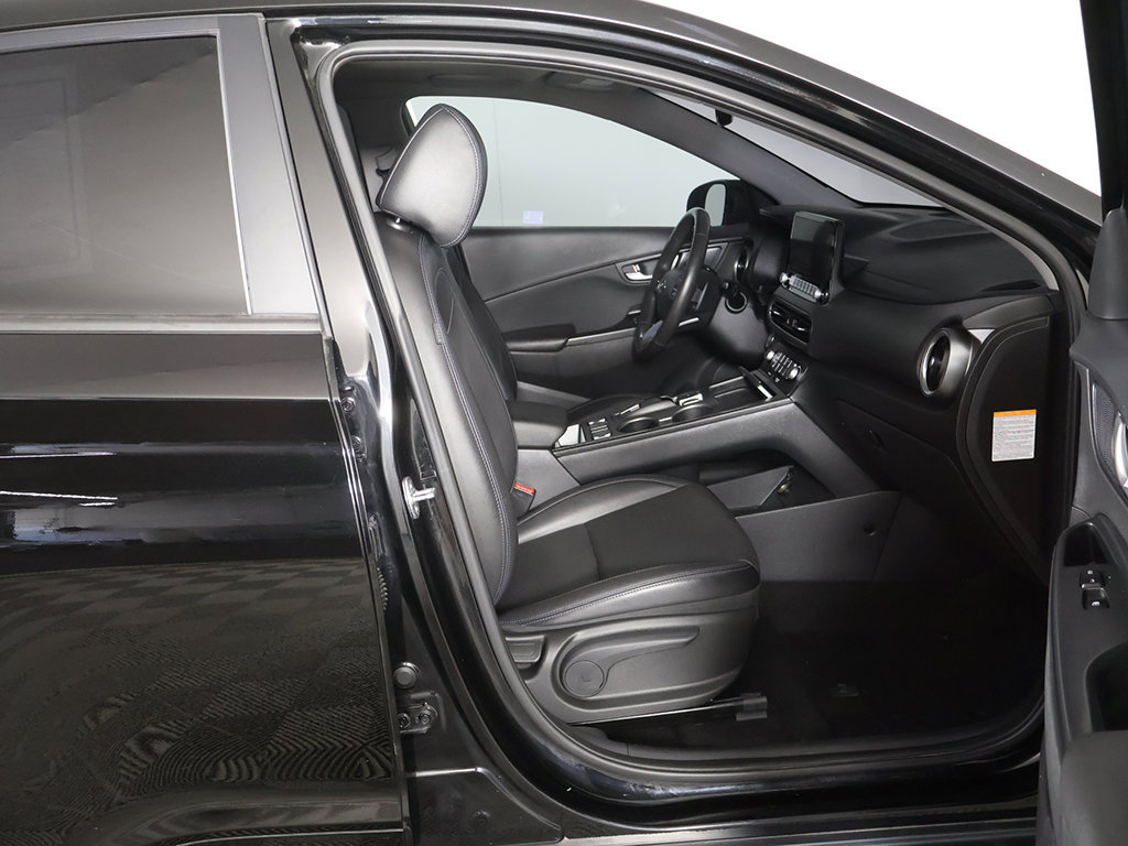 Used 2022 Hyundai Kona Limited w/ Cargo Package FWD image 31