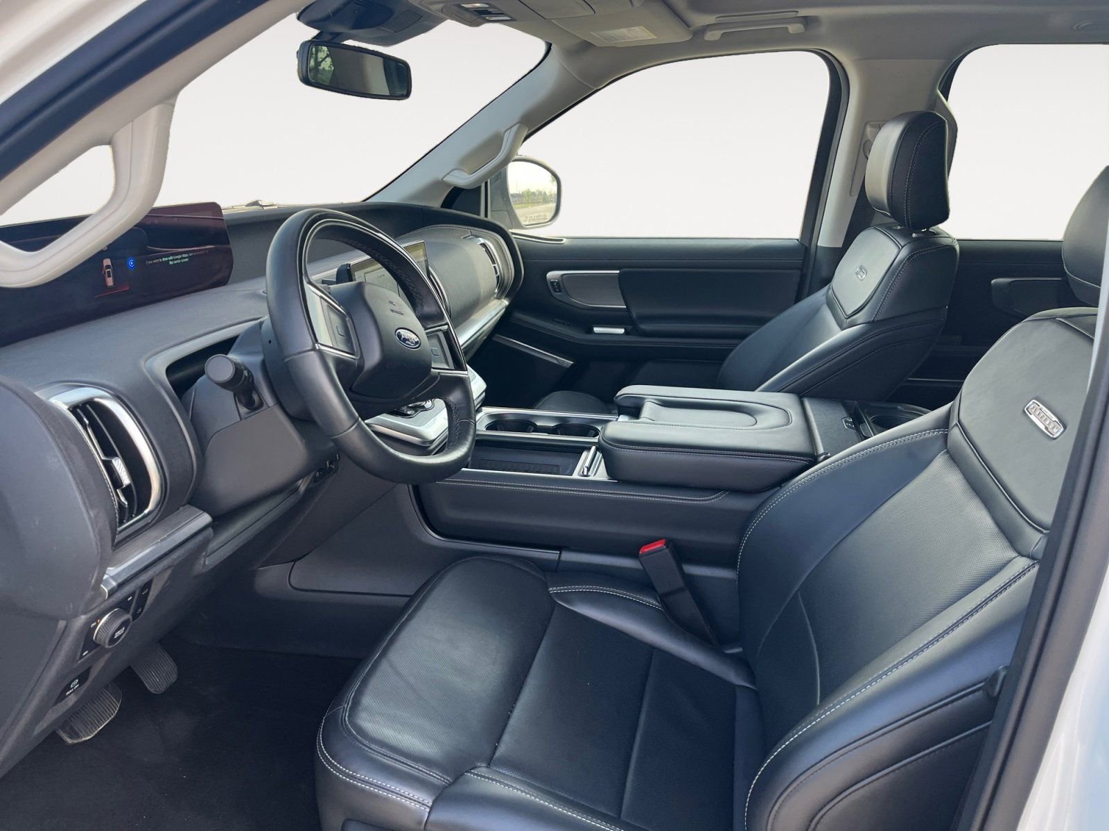 Used 2025 Ford Expedition Platinum w/ Driver's Package image 7
