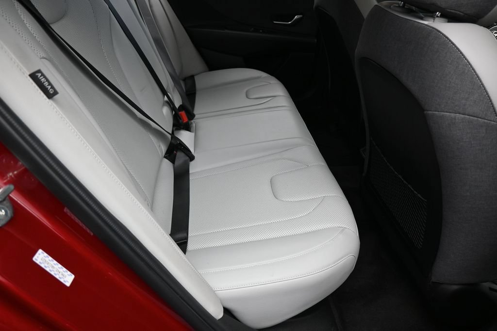 Used 2024 Hyundai Elantra Limited FWD image 40