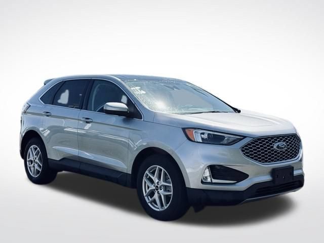 Used 2024 Ford Edge SEL w/ Convenience Package AWD/4WD image 4