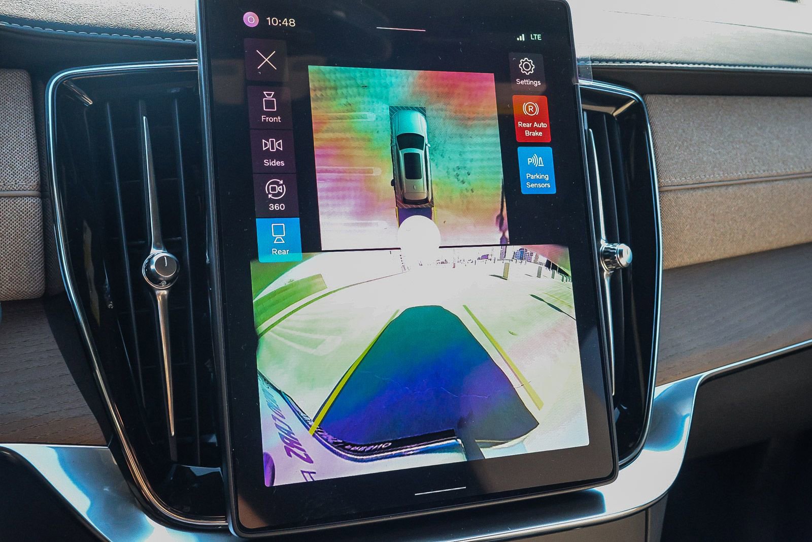 New 2026 Volvo XC90 B6 Ultra w/ Protection Package image 36