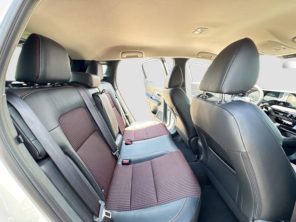 Used 2025 Nissan Kicks SR image 22