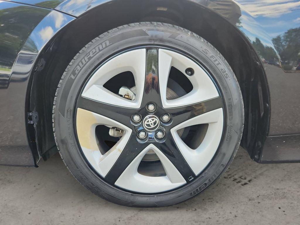 Used 2016 Toyota Prius Three Touring FWD image 9