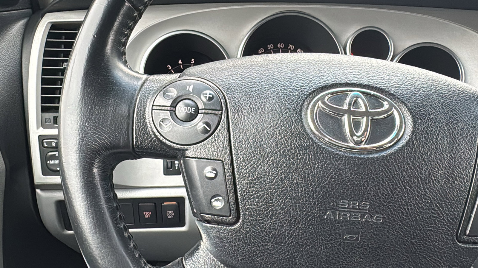 Used 2008 Toyota Sequoia Limited image 31