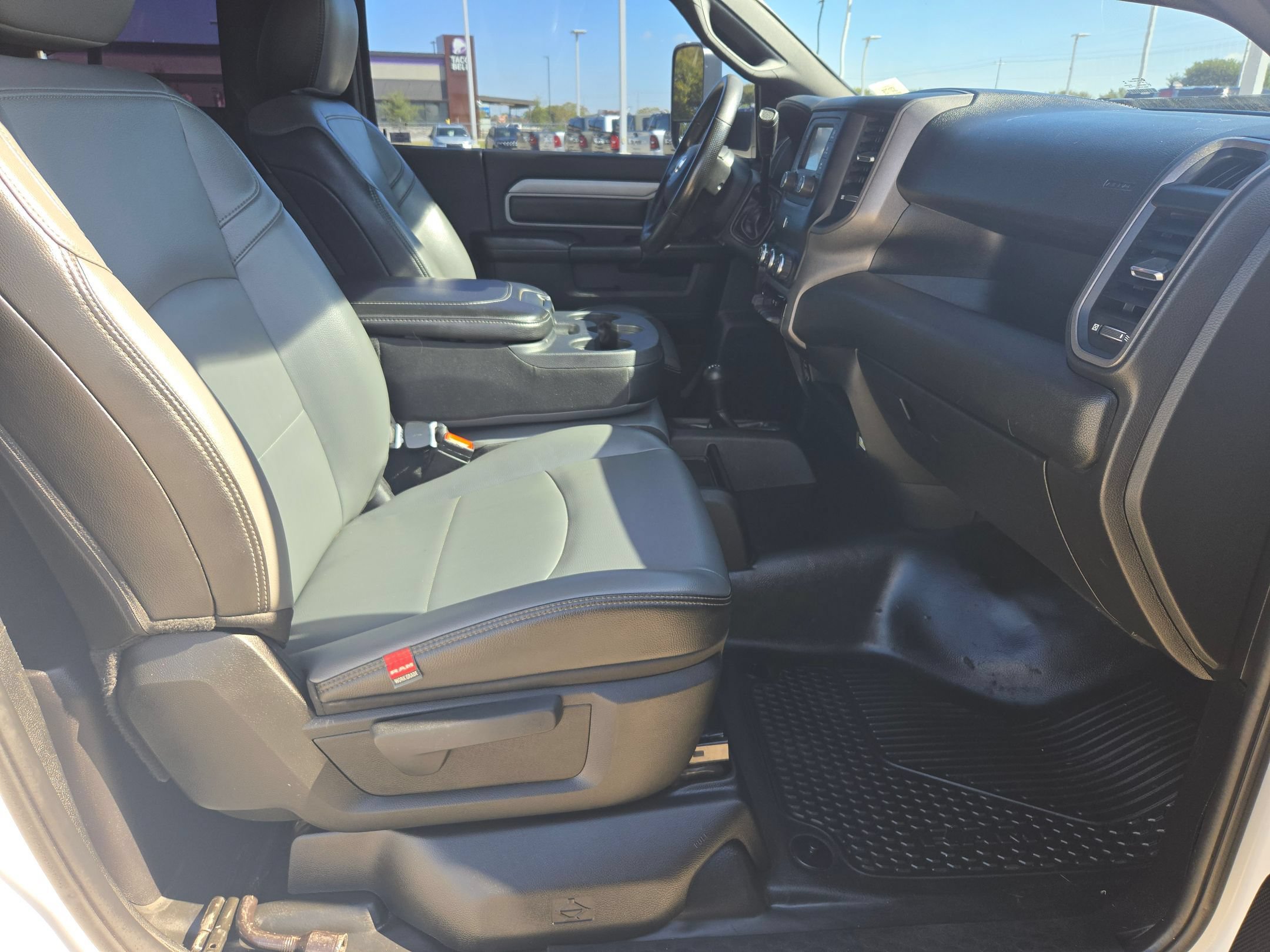 Used 2022 RAM 3500 Tradesman AWD/4WD image 26