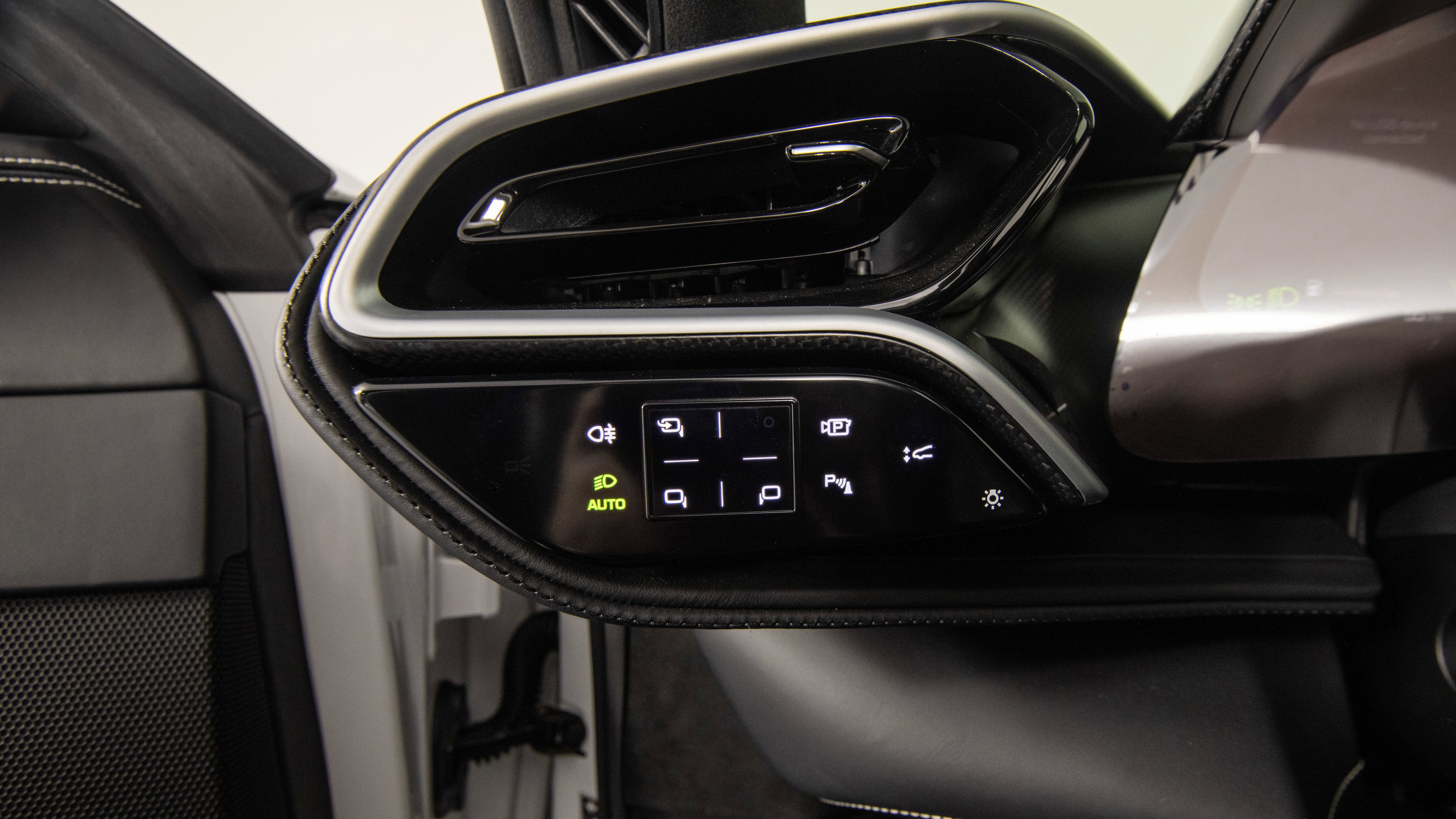 Certified 2024 Ferrari 296 GTS RWD image 43