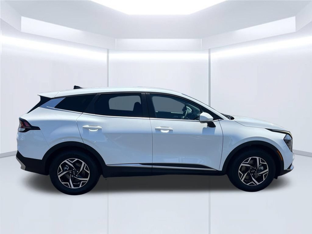 Used 2024 Kia Sportage LX FWD image 6