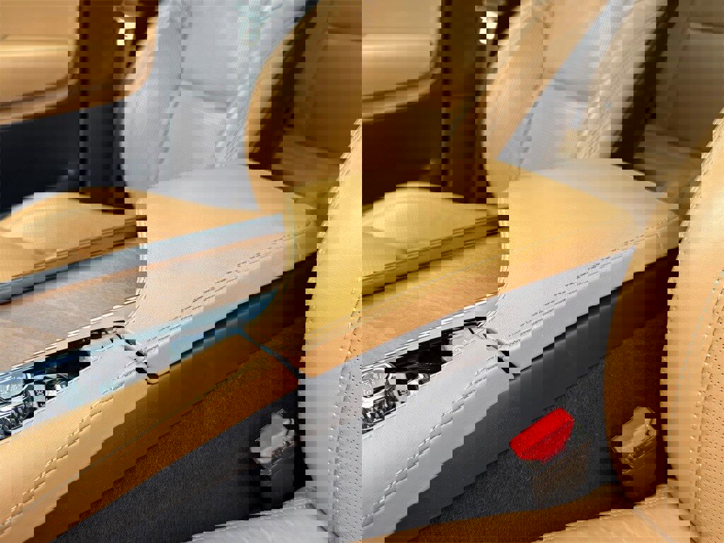 Used 2019 Volvo XC90 T8 Inscription w/ Luxury Package image 28