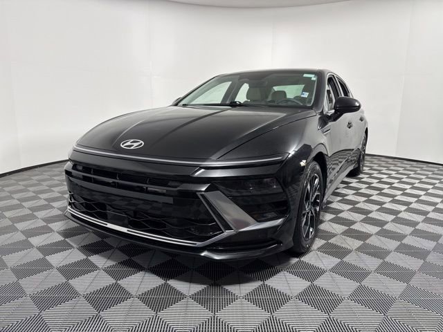 Used 2025 Hyundai Sonata SEL image 1