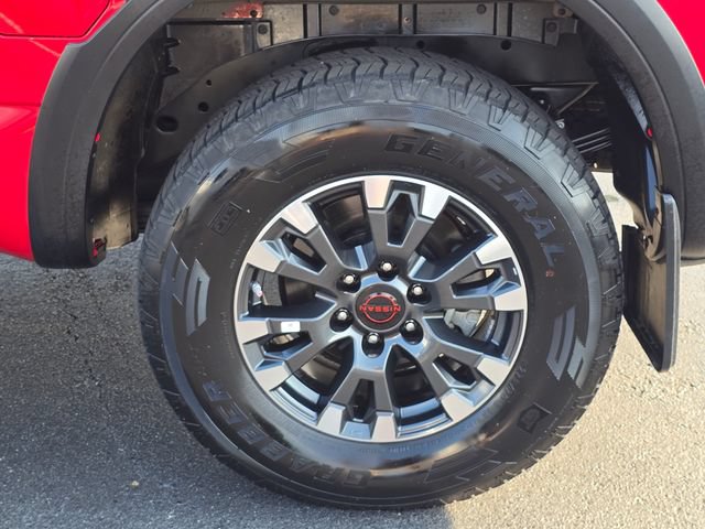 Used 2024 Nissan Titan PRO-4X w/ Pro-4x Convenience Package AWD/4WD image 15