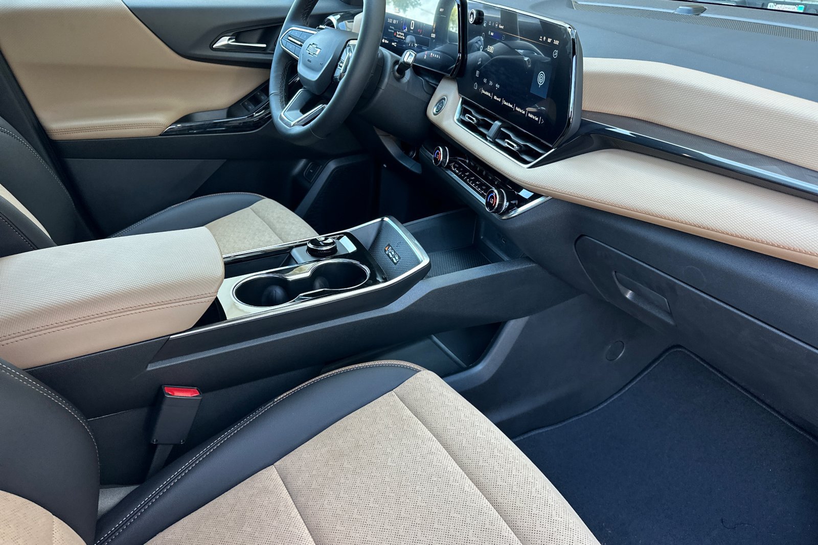 New 2027 Chevrolet Equinox ACTIV AWD/4WD image 16