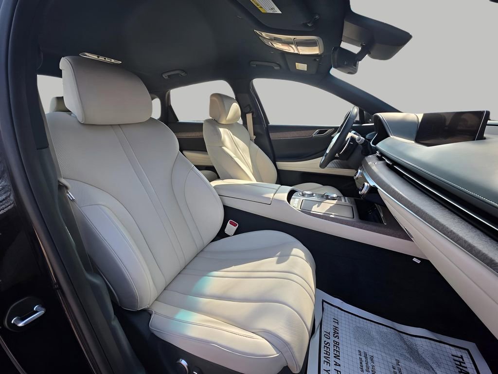 Used 2024 Genesis G80 image 12