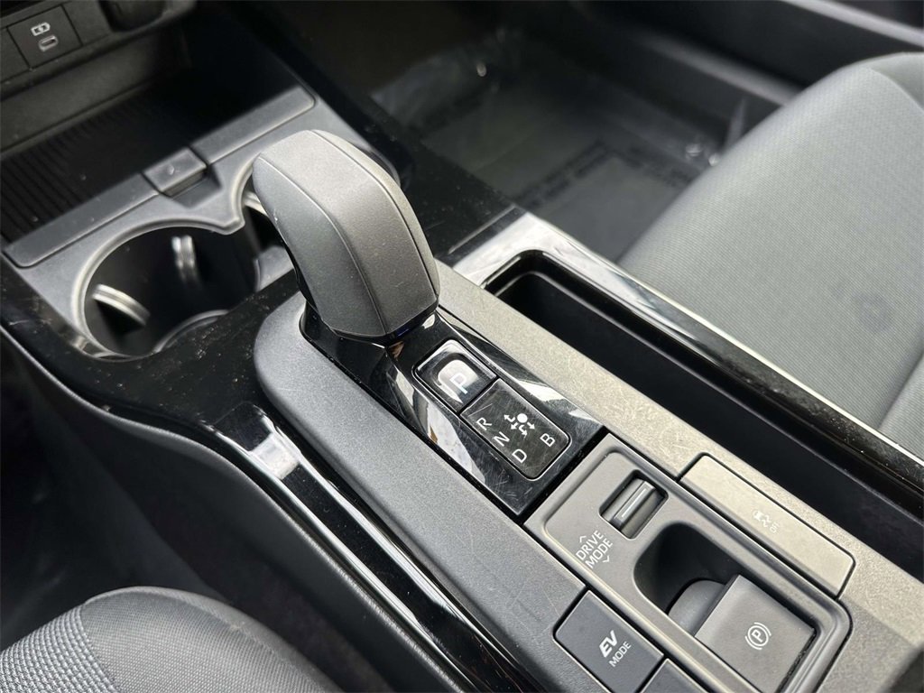 Used 2024 Toyota Prius LE image 6