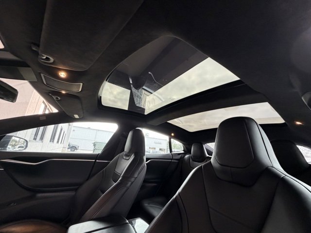 Used 2015 Tesla Model S 90D image 19