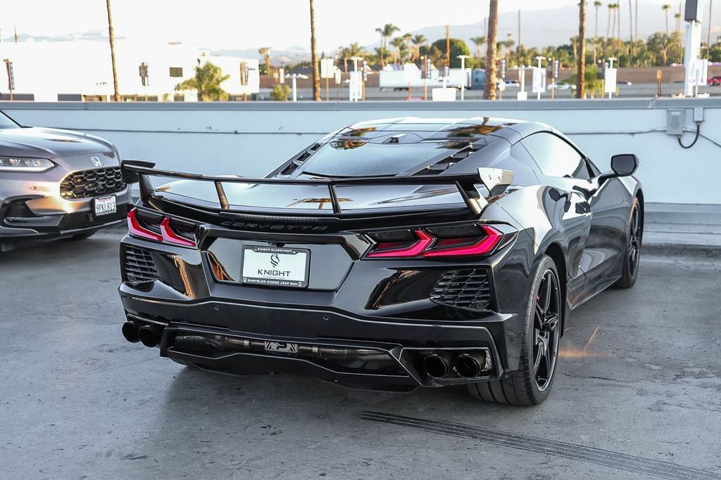 Used 2020 Chevrolet Corvette Stingray Preferred Cpe w/ 2LT Preferred Equipment Group RWD image 9