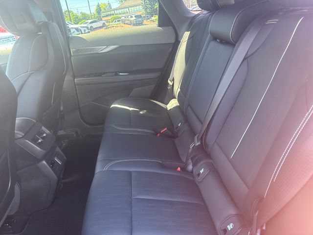 Used 2025 Cadillac Optiq Sport 2 w/ LPO, Floor Liner Package AWD/4WD image 9