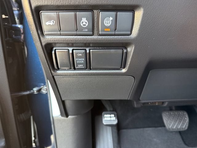 Used 2023 Nissan Armada SL w/ Captain's Chairs Package RWD image 25