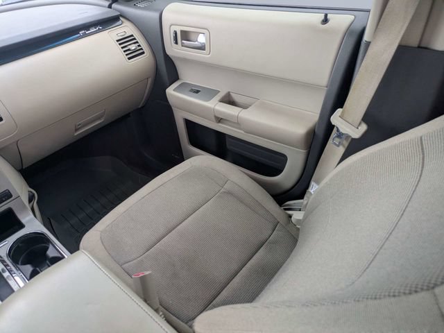 Used 2010 Ford Flex SE FWD image 17