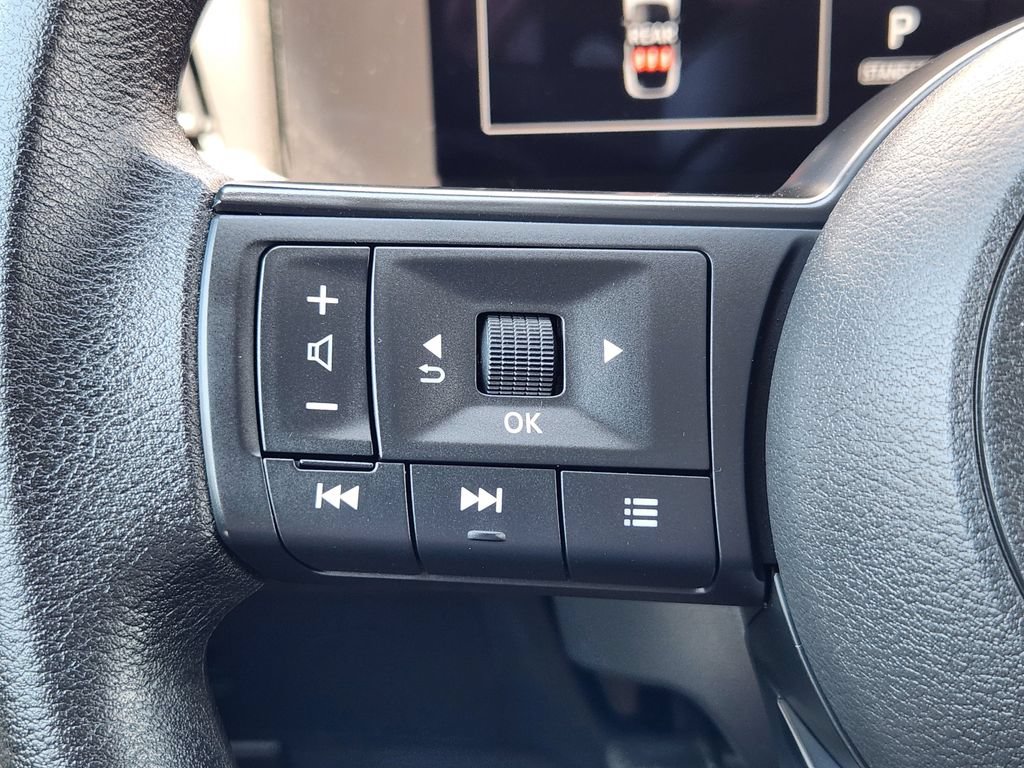 Certified 2025 Nissan Kicks SV AWD/4WD image 21