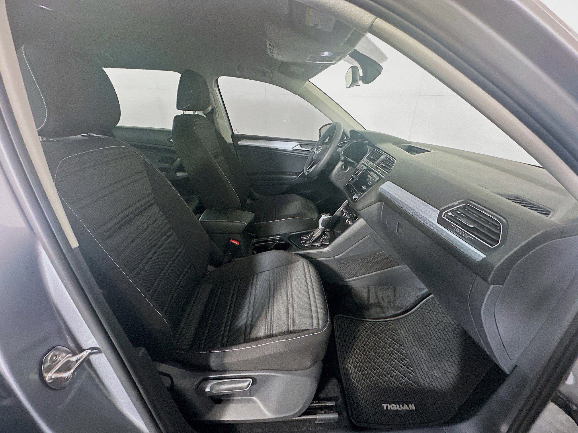 Used 2023 Volkswagen Tiguan S image 32