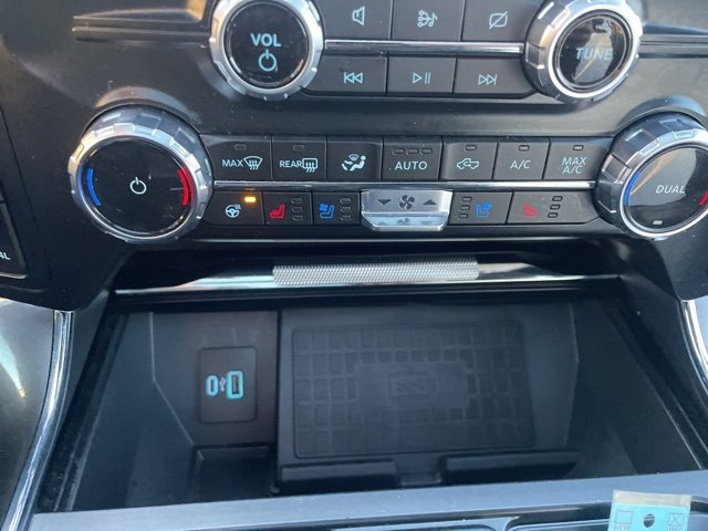 Used 2022 Ford F150 Lariat w/ Equipment Group 502A High image 31