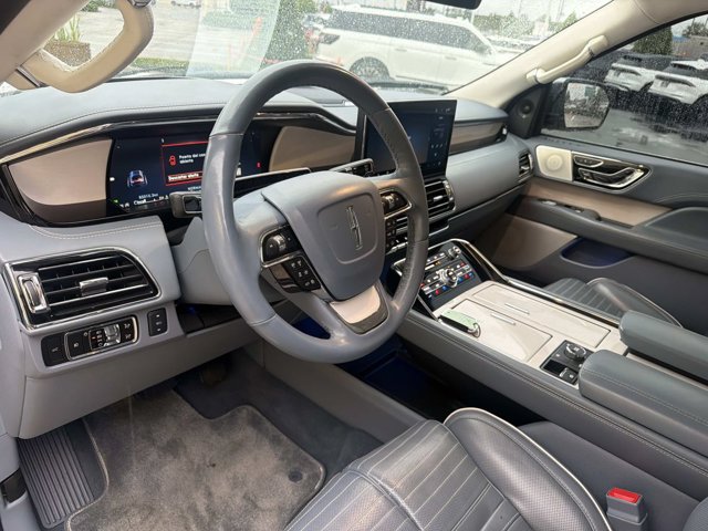 Used 2024 Lincoln Navigator L Black Label AWD/4WD image 14