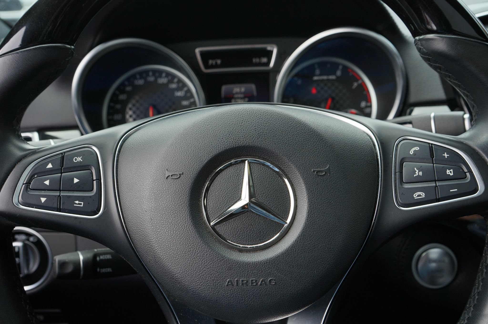Used 2018 Mercedes-Benz GLE 43 AMG 4MATIC image 28