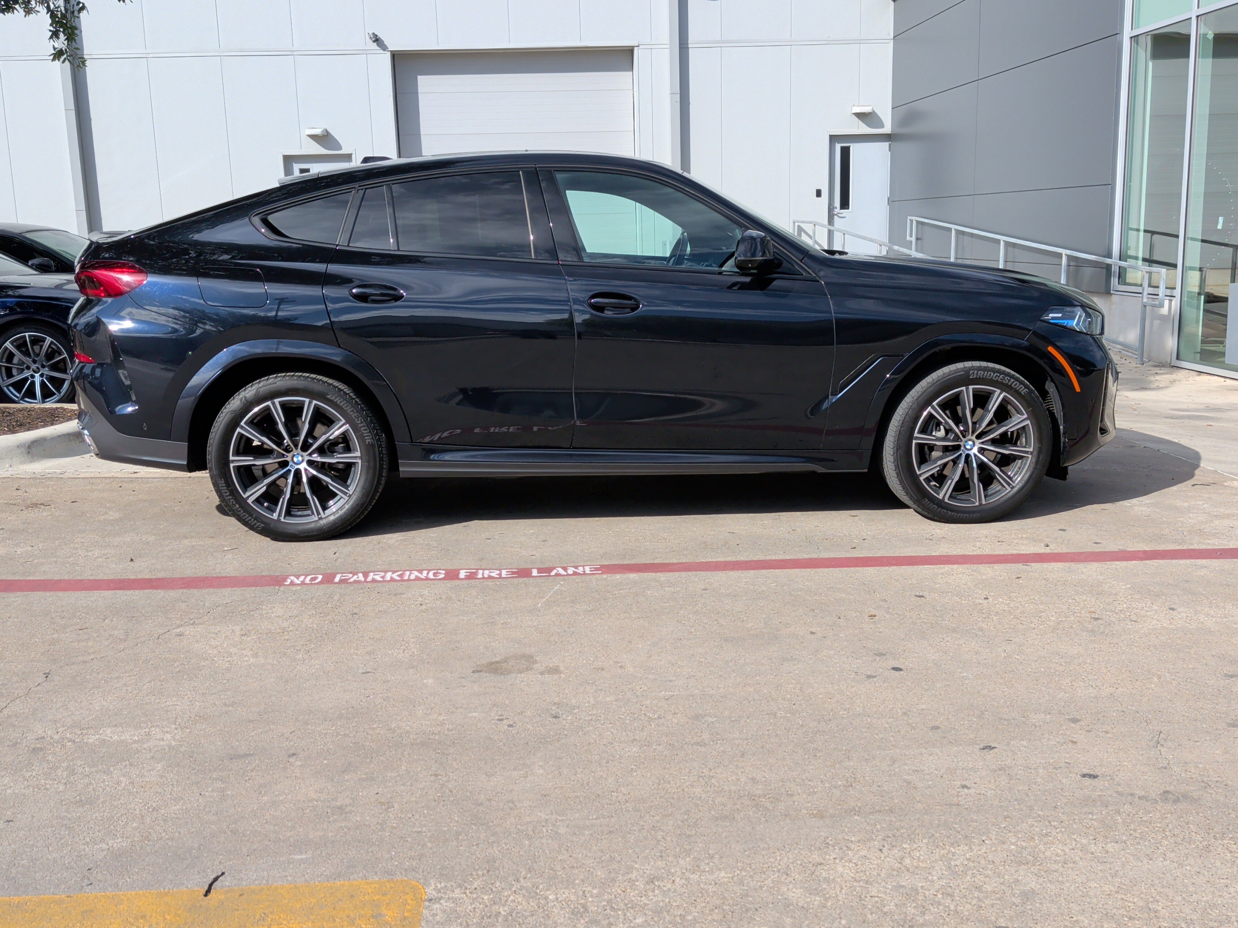 Used 2025 BMW X6 xDrive40i AWD/4WD image 12