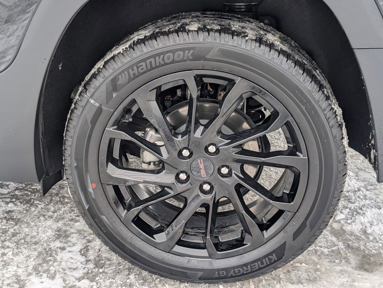 Used 2024 GMC Terrain SLE w/ Driver Convenience Package image 38