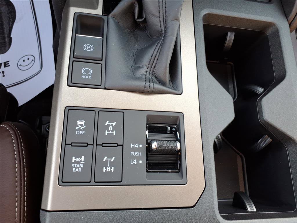 Used 2025 Toyota Land Cruiser image 18