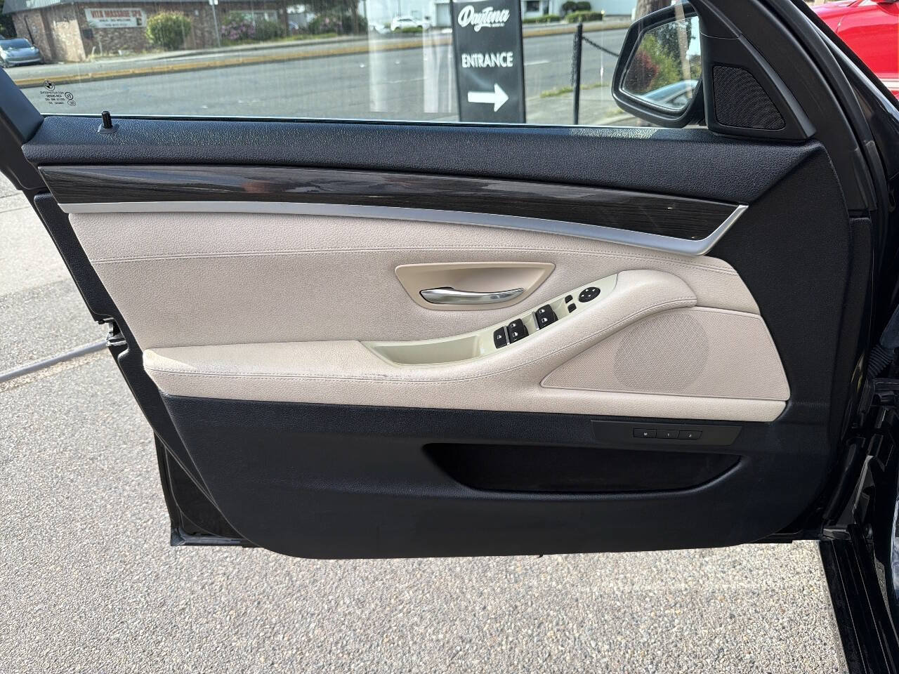 Used 2012 BMW 528i Sedan RWD image 36